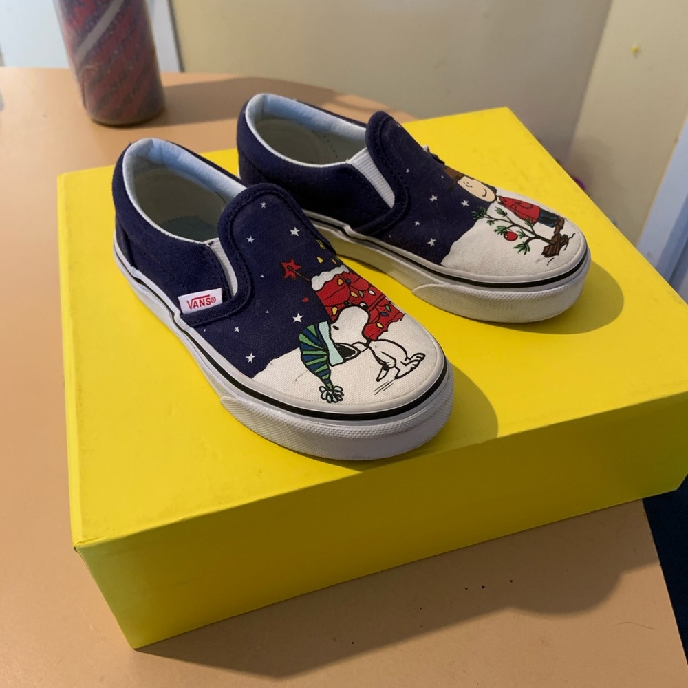 Charlie Brown Xmas Slip On Vans